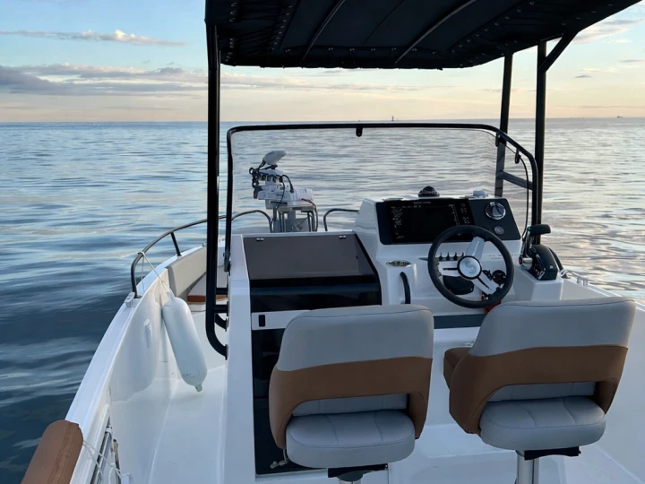 Noleggio a Toulon – Bénéteau Flyer 7 SPACEdeck su SamBoat