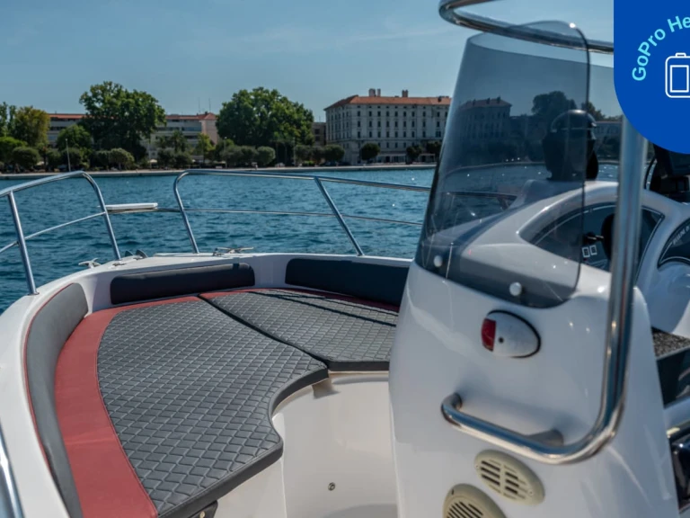 Noleggiare una Bluline Bluline 21 Ft Open a Lukoran