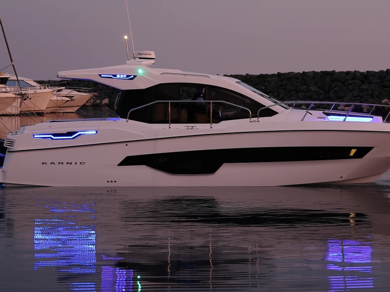 Noleggiare una Karnic s37x a Zaravecchia (Biograd)