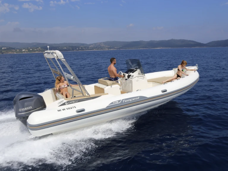 Noleggio barche Capelli Tempest 775 Open a Fréjus su Samboat
