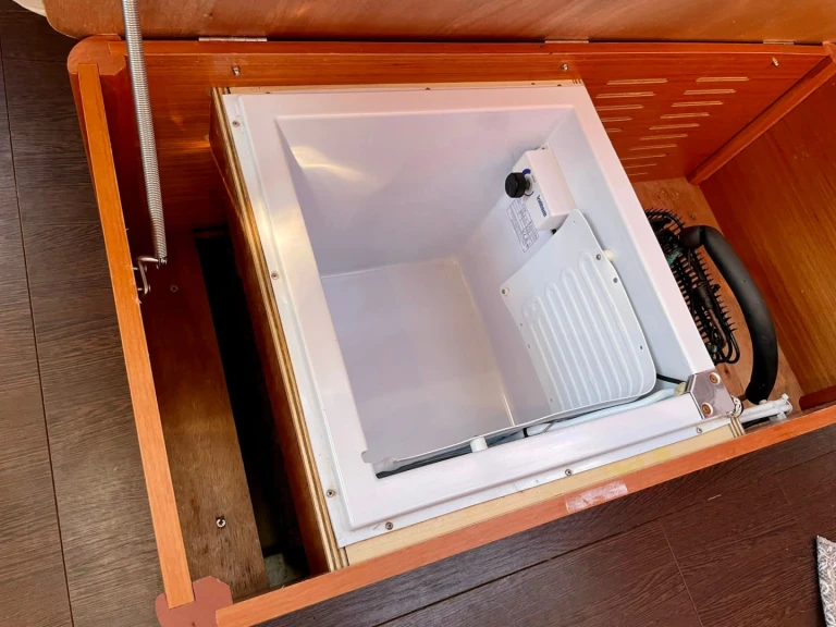 Barca a vela a noleggio a Dénia al miglior prezzo