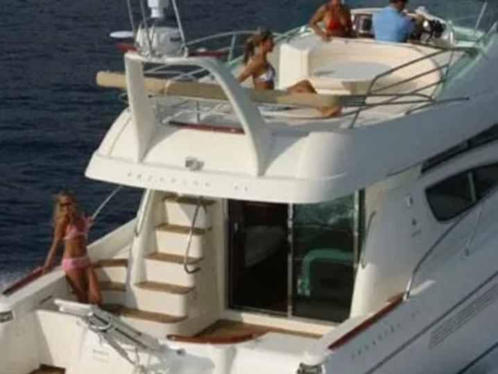 Noleggiare una Jeanneau Prestige 460 Fly a Vigo