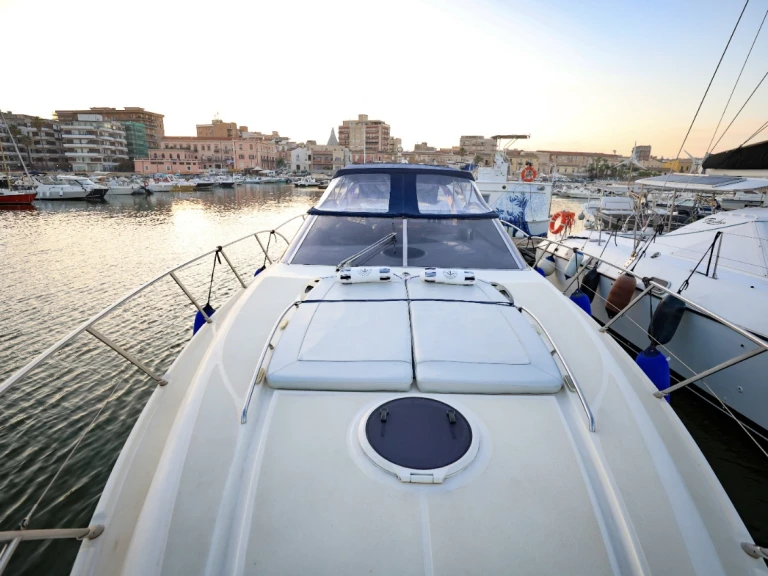 Noleggio a Porto Siracusa – Azimut Atlantis 47 su SamBoat