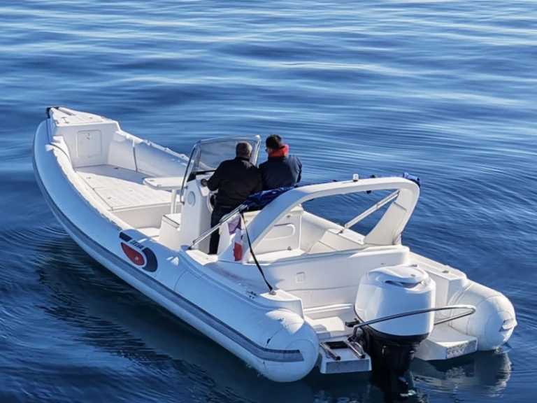 Noleggio a Mandelieu-la-Napoule – Selva Selva D800 su SamBoat