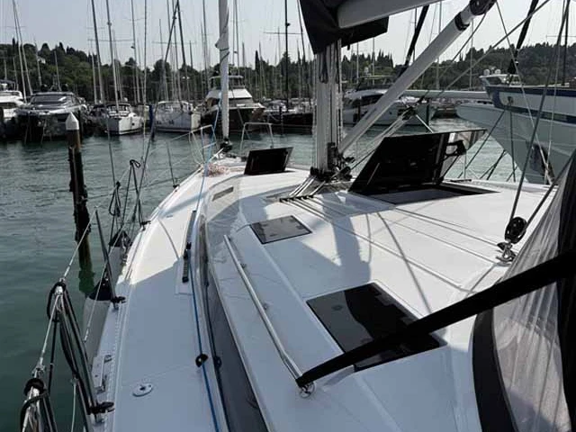 Noleggio Barca a vela a Portorose – Elan Impression 45