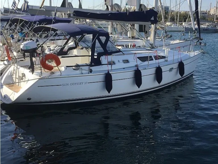 Noleggio barche Álimos economico Sun Odyssey 37