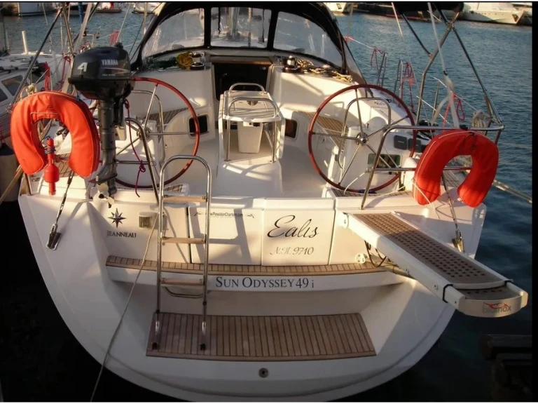 Noleggio Barca a vela Jeanneau con patente nautica