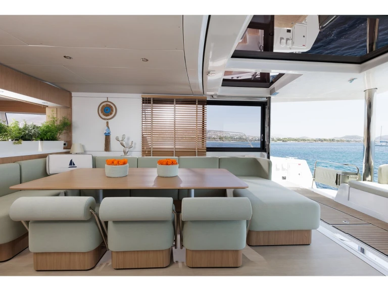Noleggio Catamarano Bali con patente nautica