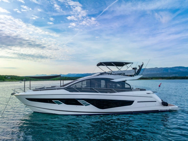 Noleggio Yacht di lusso con o senza skipper Sunseeker a Trogir
