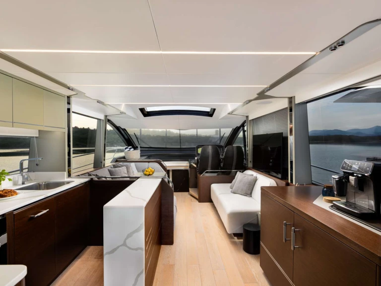Noleggiare una Sunseeker X2 a Novi