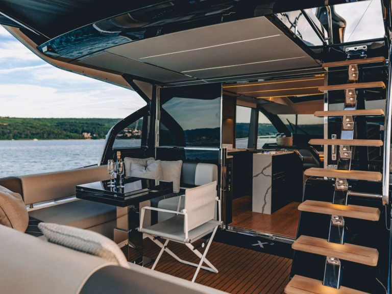 Noleggio Yacht di lusso a Novi – Sunseeker X2