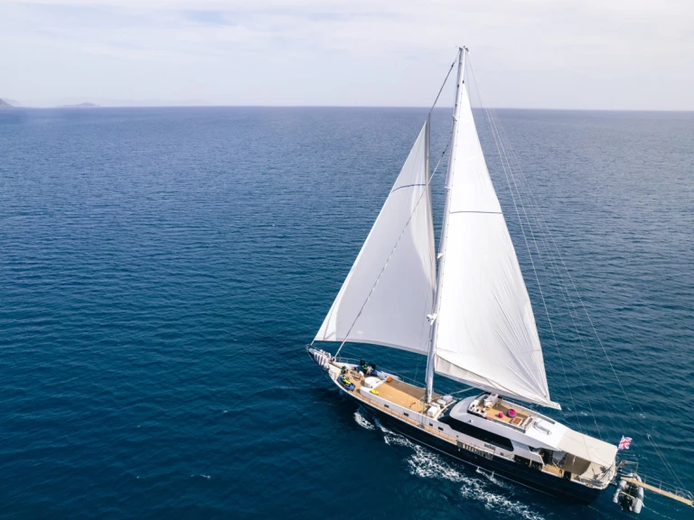 Barca a vela a noleggio a Il Pireo al miglior prezzo