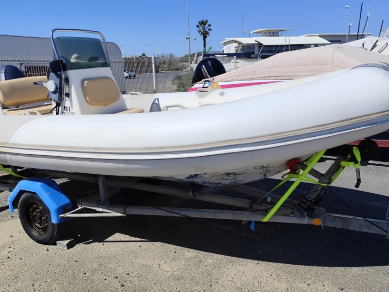 Noleggio a Le Cap d'Agde – Zodiac Medline I su SamBoat