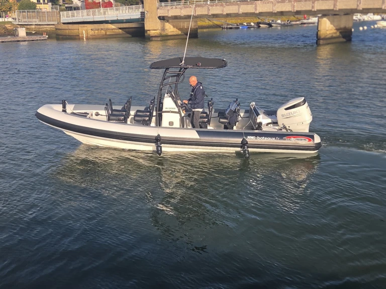 Noleggiare una Searib's SR 760 PRO a Arzon