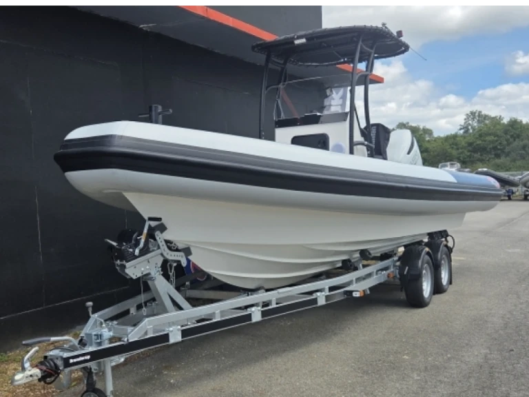 Gommone a noleggio a Arzon al miglior prezzo