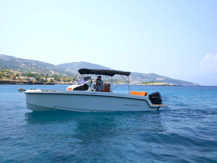 Noleggio Barca a motore a Zante – Protagon Space 25