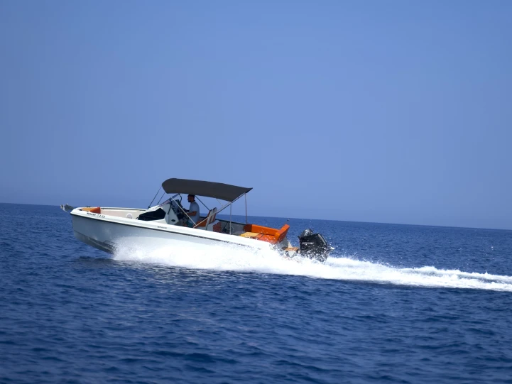 Noleggio Barca a motore a Zante – Protagon Space 25