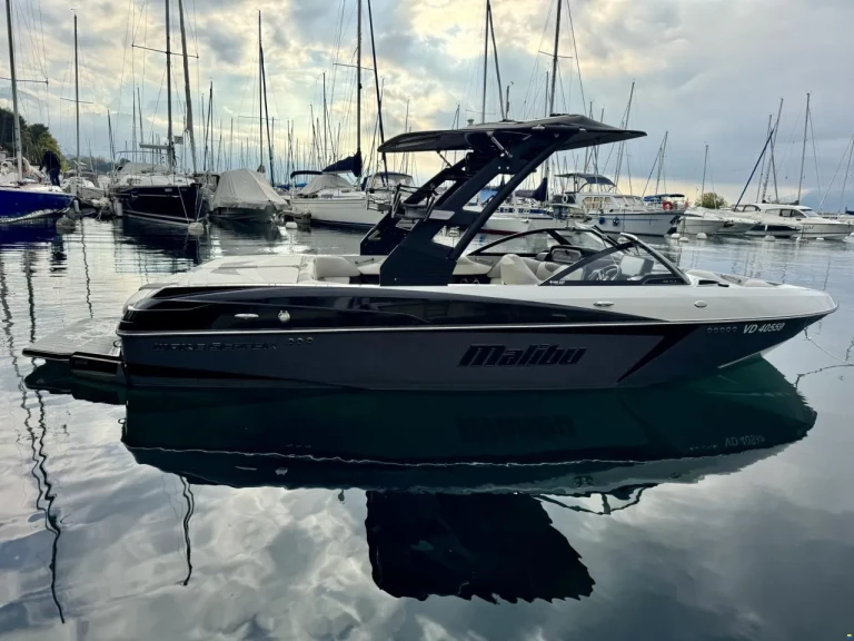 Noleggio a Ouchy – Malibu WakeSetter 22 VLX su SamBoat