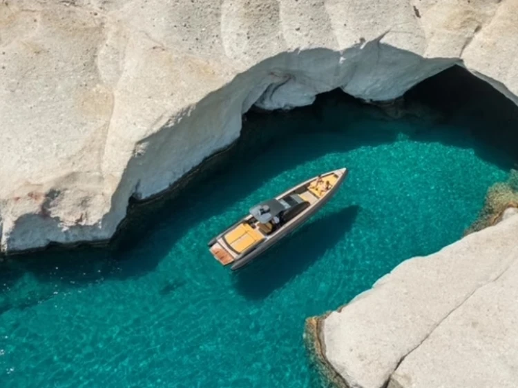 Noleggio barche Lávrio economico Technohull Omega 41