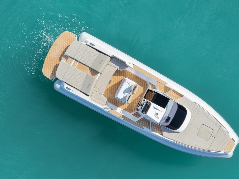 Noleggio Gommone Noah con patente nautica