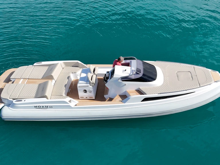 Noleggio Gommone a Castellammare del Golfo – Noah 33 CABIN