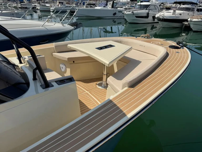 Noleggio Barca a motore a Amalfi – Lilybaeum Yacht Lipari 31