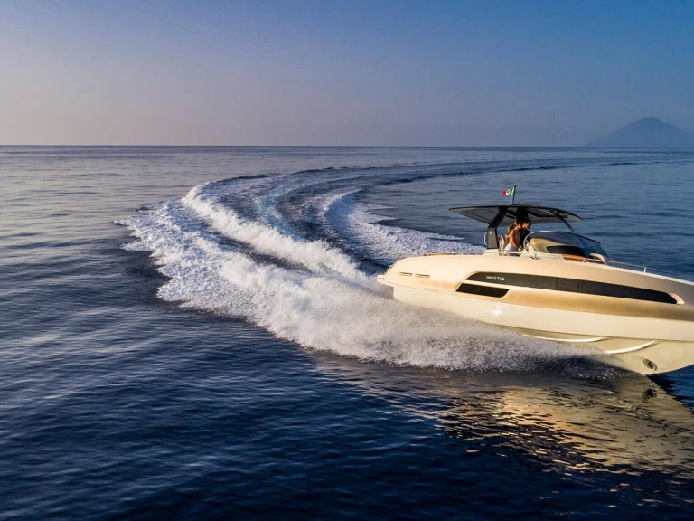 Noleggio Barca a motore a Poltu Quatu – Invictus  Invictus 280 TT