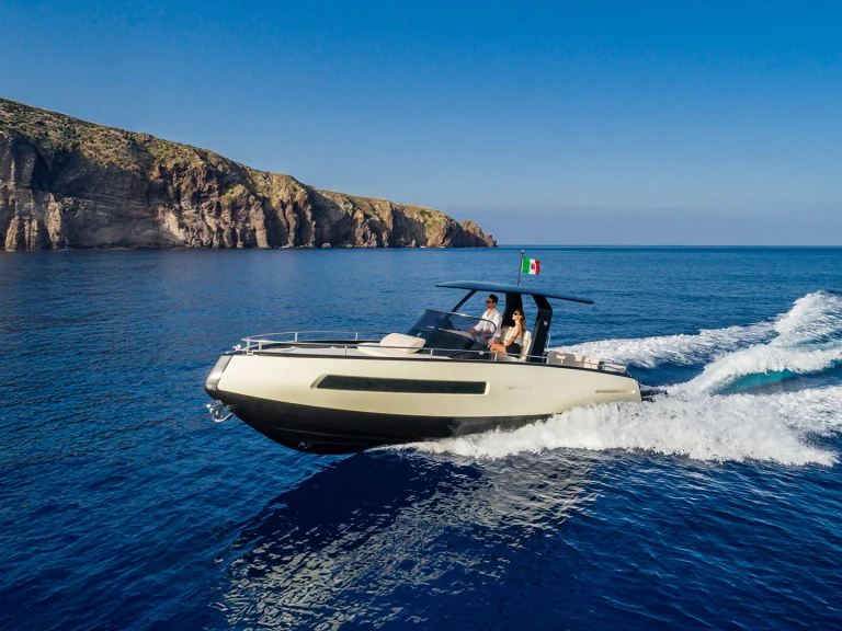 Noleggio barche Invictus  Invictus 280 TT a Poltu Quatu su Samboat