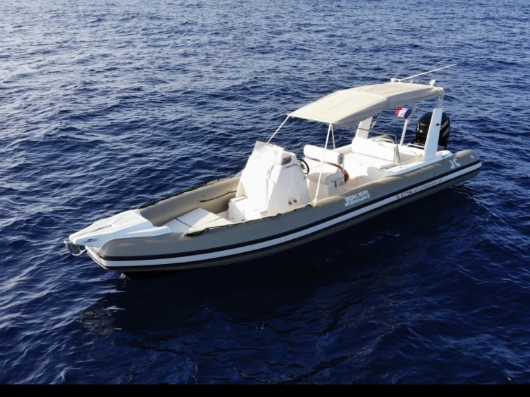 Noleggiare una Joker Boat Clubman 26 Special a Grand Piquey