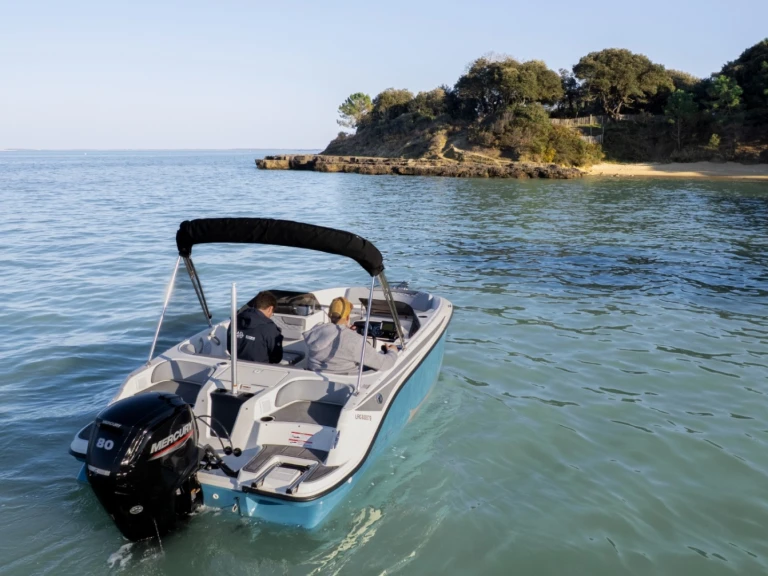 Noleggio Barca a motore a Soubise – Bayliner ELEMENT M17