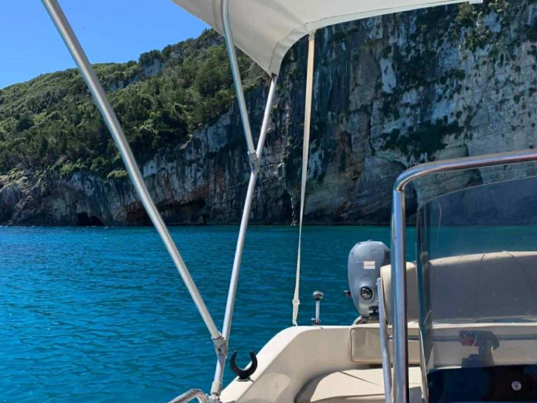 Noleggio barche Ranieri Ranieri 500 Open a Zante su Samboat