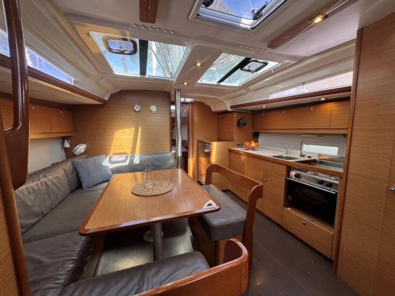 Noleggiare una Dufour Grand Large 430 a Roses