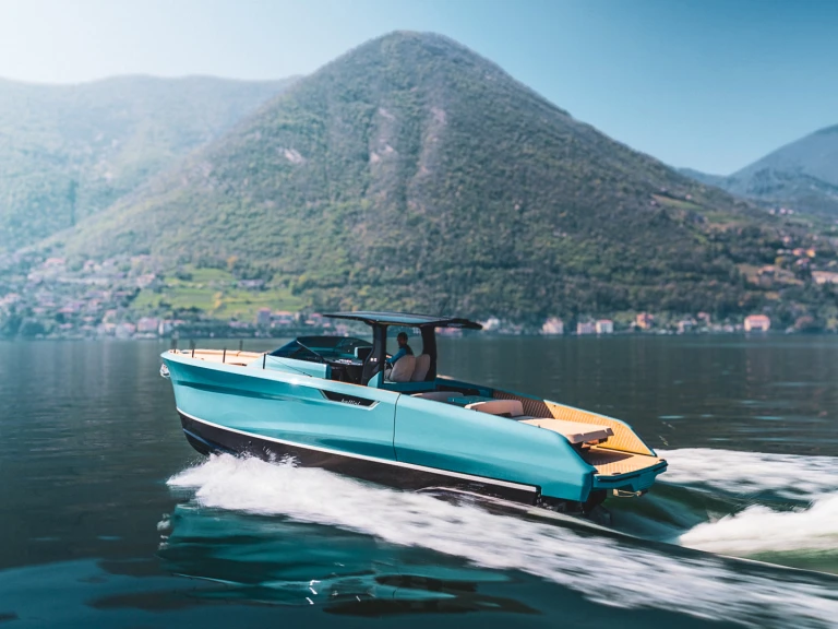 Noleggio Barca a motore Bellini Yacht con patente nautica