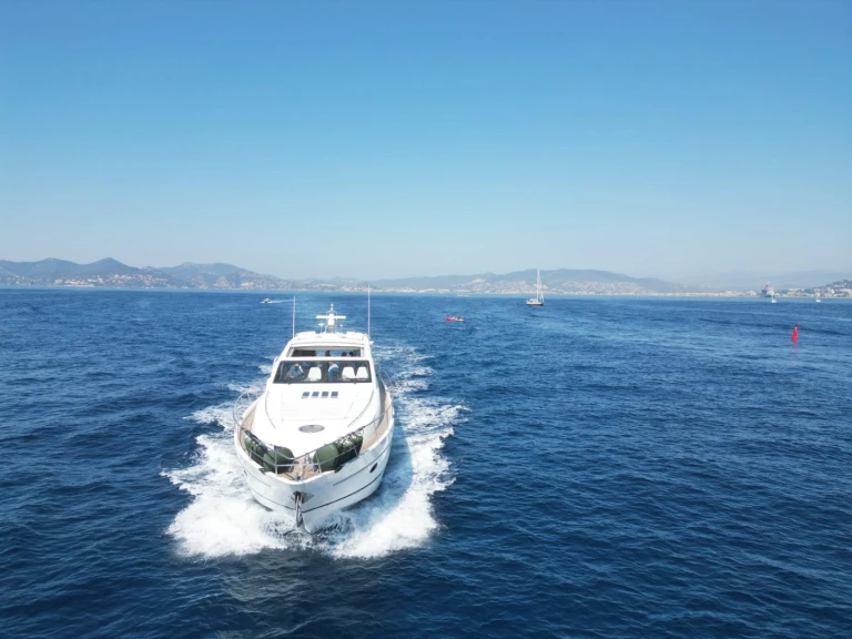 Noleggio Barca a motore a Vieux Port de Cannes – Princess Princess V70