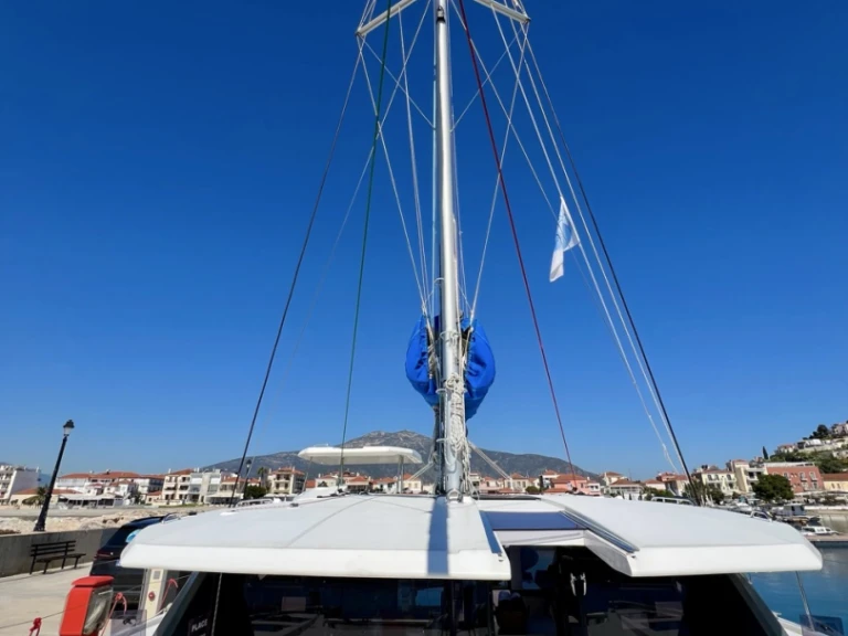 Noleggiare una Leopard Leopard 45 a Parálio Ástros