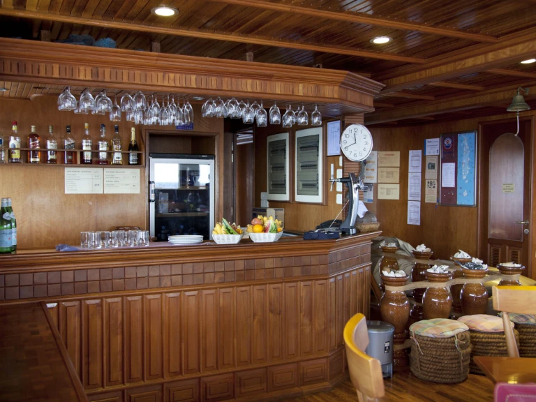 Barca a motore a noleggio a Hulhumale al miglior prezzo