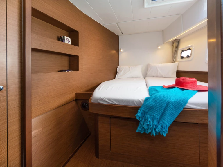 Noleggio barche Skiathos economico Lagoon 42