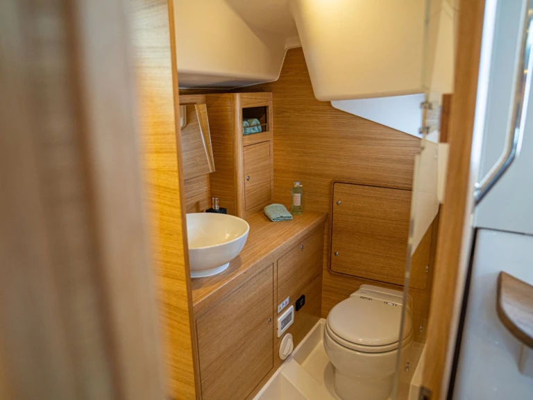 Noleggiare una X-Yachts X-Yachts X4.0 a Lávrio