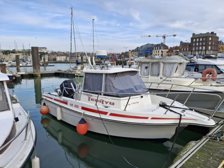 Noleggiare una Guymarine GM 620 a Dieppe
