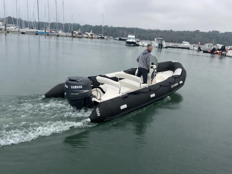 Noleggio barche Bombard Explorer 640 SB a Bénodet su Samboat