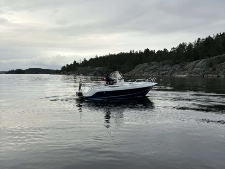 Noleggiare una Uttern S64 Exklusive  a Stockholm