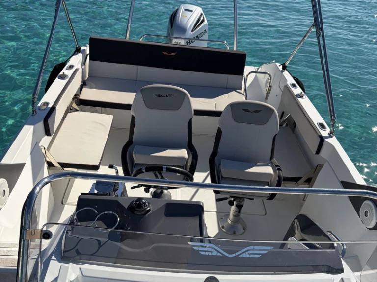 Noleggiare una Bénéteau Flyer 7.7 SUNdeck a Mandelieu-la-Napoule