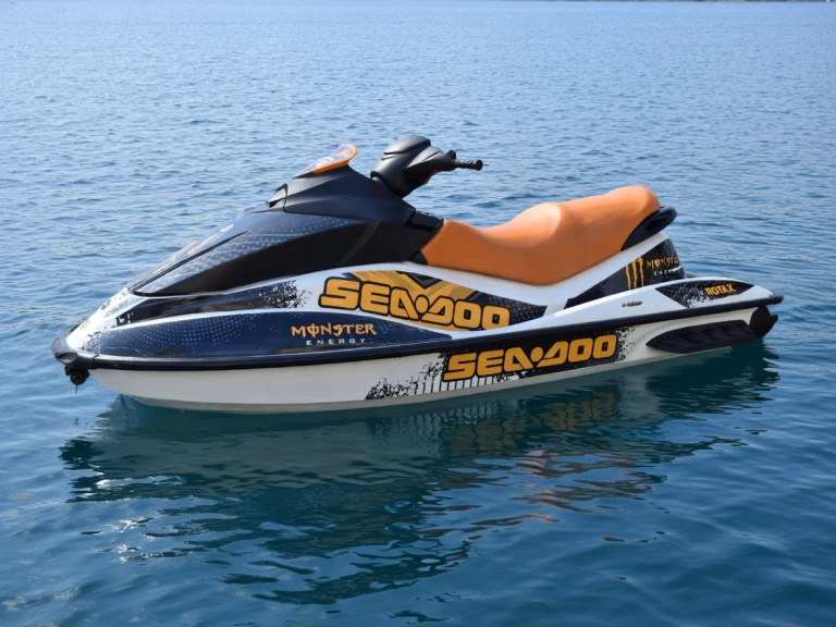 Noleggio Moto d'acqua Sea-Doo con patente nautica