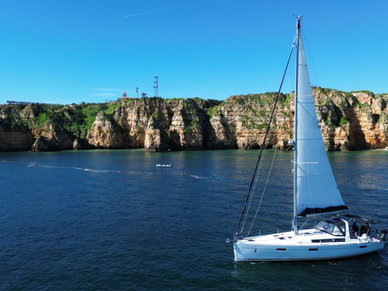 Noleggiare una Bénéteau Oceanis 45 a Lagos