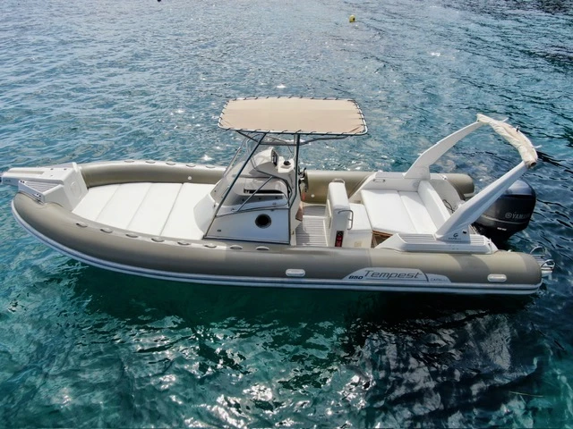 Noleggio barche Cavalaire-sur-Mer economico Tempest 850 Open