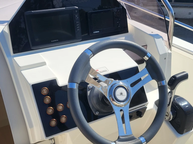 Noleggio barche Pacific Craft Pacific Craft 670 Open a Le Barcarès su Samboat