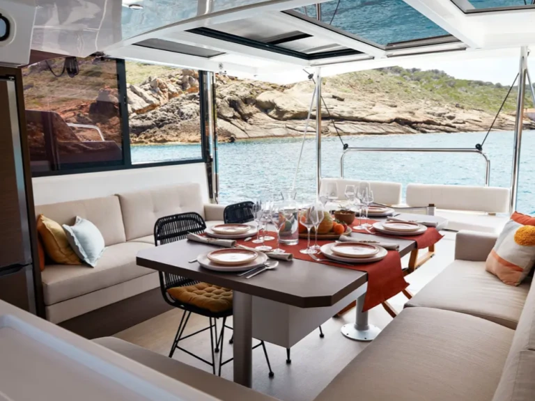 Noleggio Catamarano Bali con patente nautica