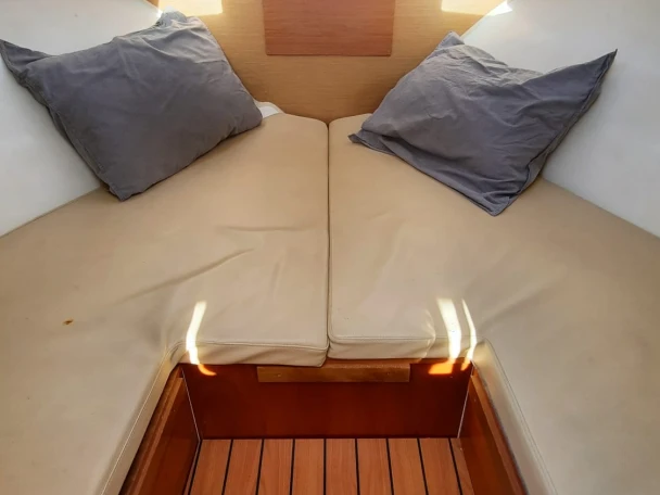 Noleggio Barca a motore con o senza skipper Jeanneau a Francia