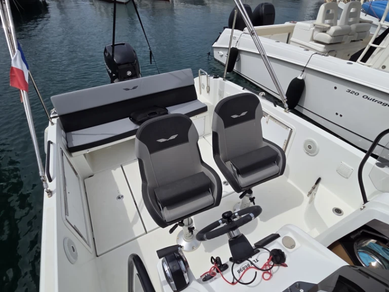 Noleggio barche Toulon economico Flyer 8