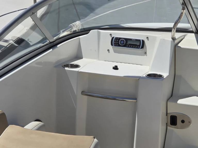 Noleggio Barca a motore con o senza skipper Bayliner a Toulon